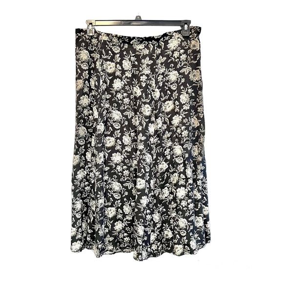 JH Collectables Black Floral Skirt Top and Sweater Vest Set Plus Size 22W - Picture 3 of 16